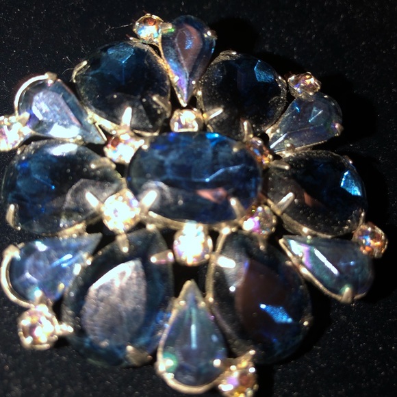 VINTAGE BROOCH. - Picture 1 of 1